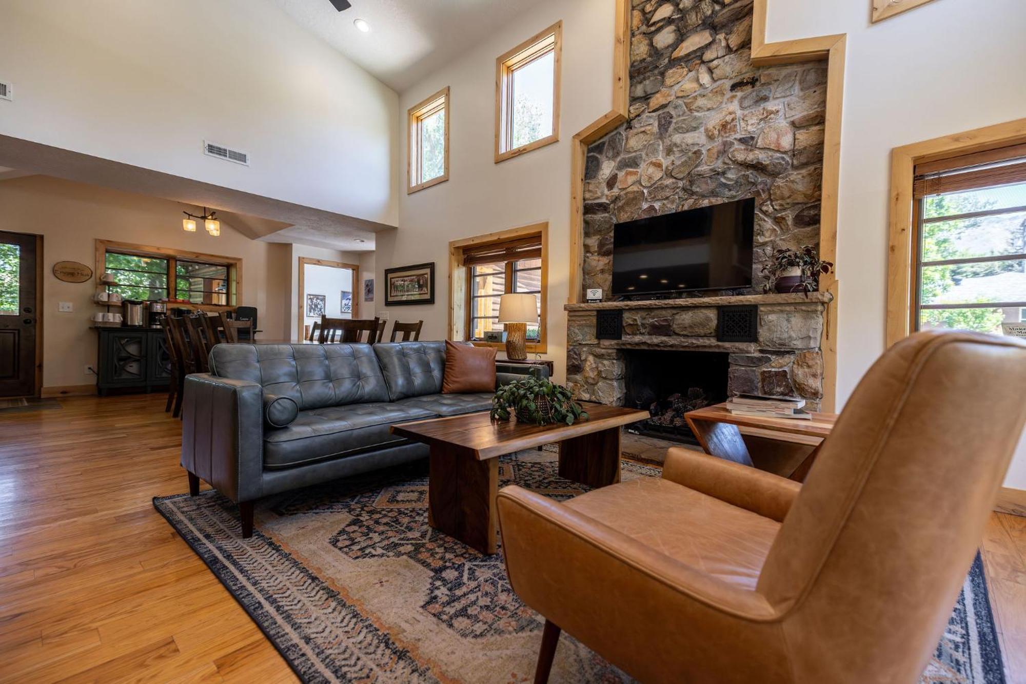 Engen Hus Bed And Breakfast Cottonwood Heights エクステリア 写真